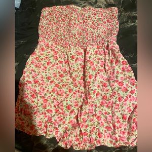 cute summer jumper with shorts and no sleeves